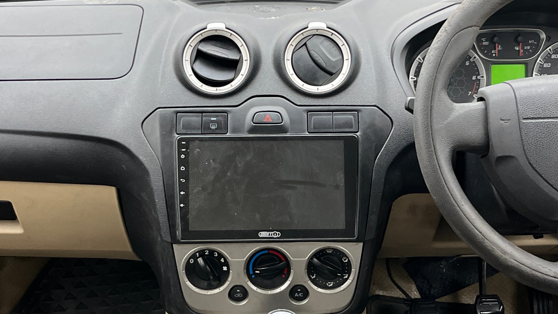 View 2014 Ford Fiesta Classic 1.6 Duratec Titanium Image 17 Used 2014 Ford Fiesta Classic 1.6 Duratec Titanium Image 17