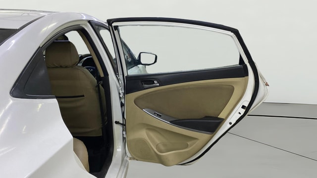 View Hyundai Verna Image 6 Used Hyundai Verna Image 6