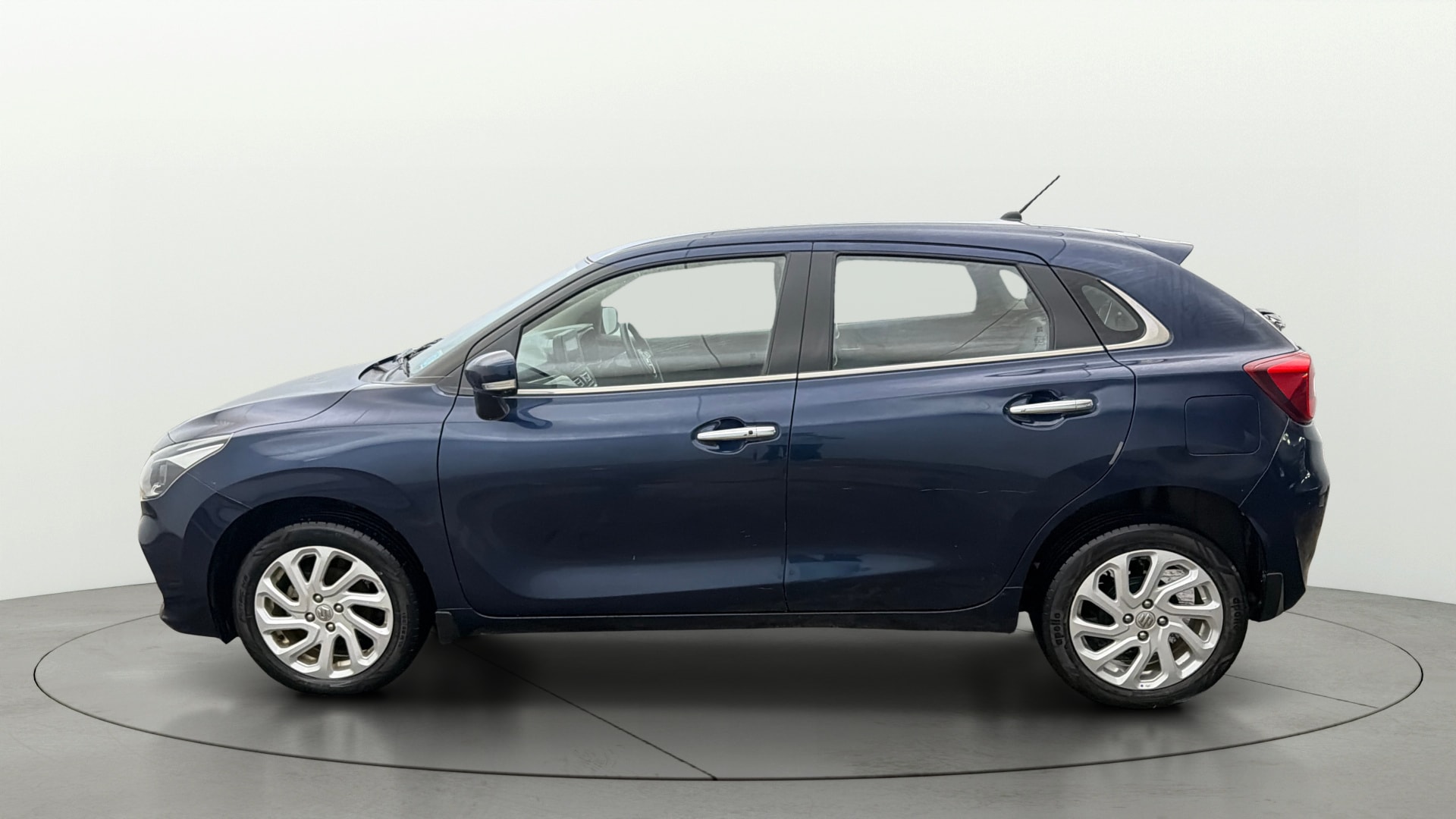 View 2022 Maruti Suzuki 1000 Base Variant Image 5 Used 2022 Maruti Suzuki 1000 Base Variant Image 5