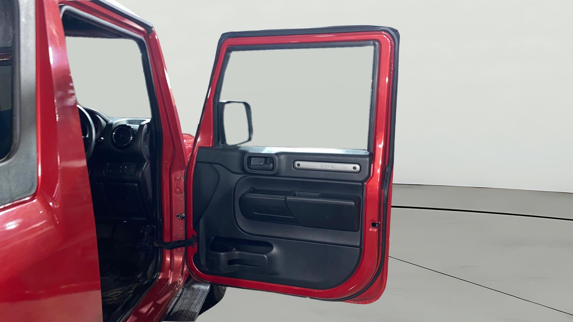 View 2023 Mahindra Thar AX Standard Manual Soft Top 6 Seater Image 42 Used 2023 Mahindra Thar AX Standard Manual Soft Top 6 Seater Image 42