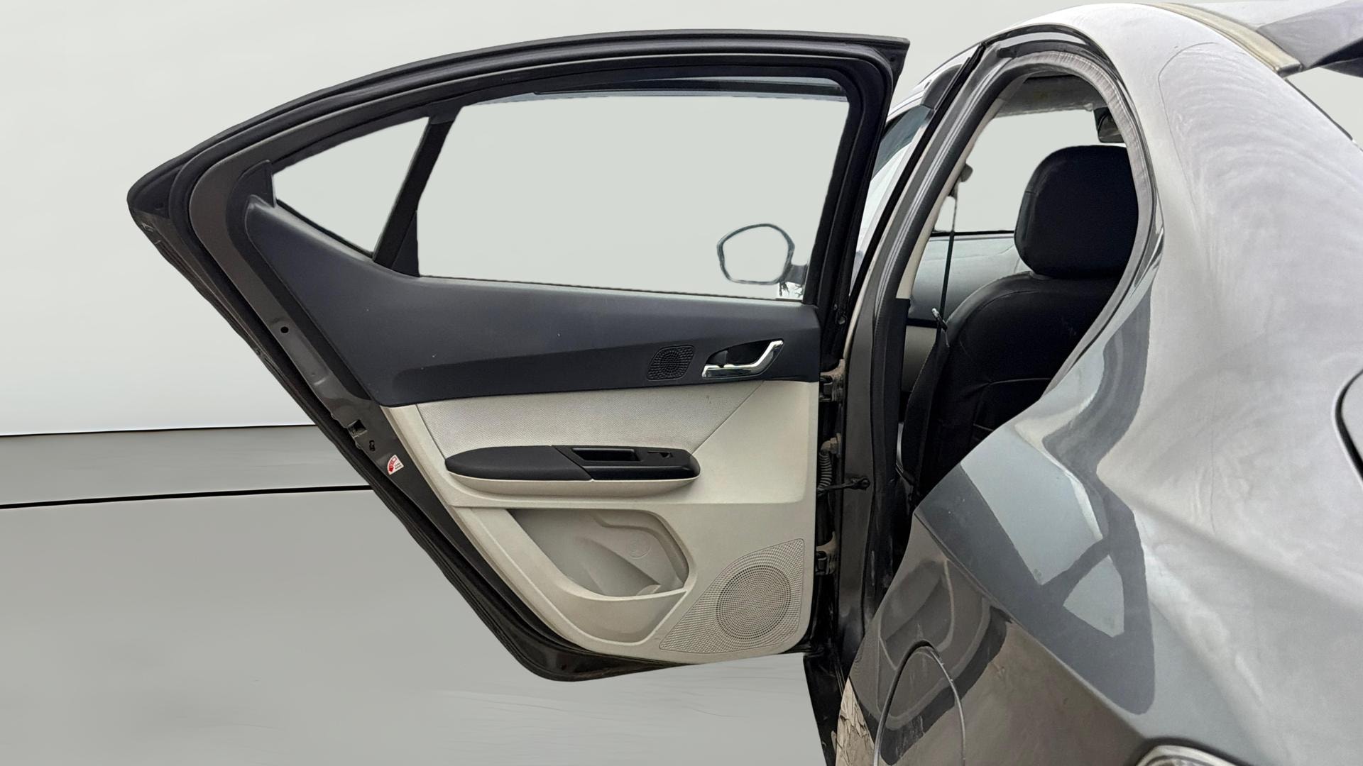 View 2023 Tata Tigor XE Diesel Image 22 Used 2023 Tata Tigor XE Diesel Image 22