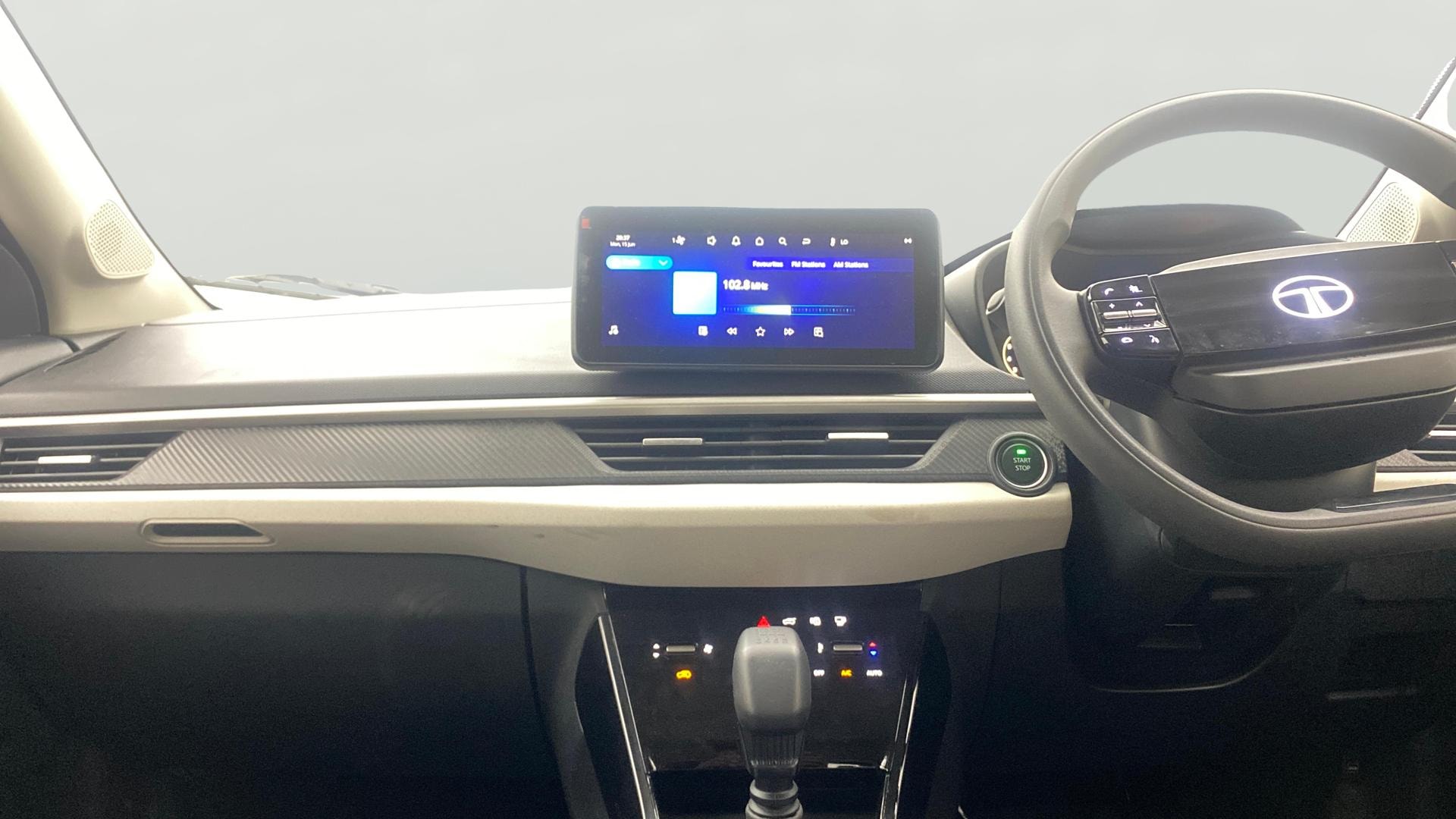 View 2025 Tata Nexon Revotron XE Image 18 Used 2025 Tata Nexon Revotron XE Image 18