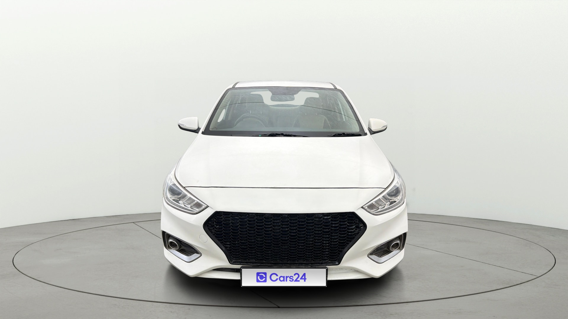 View 2019 Hyundai Verna 1.6 VTVT SX Image 1 Used 2019 Hyundai Verna 1.6 VTVT SX Image 1