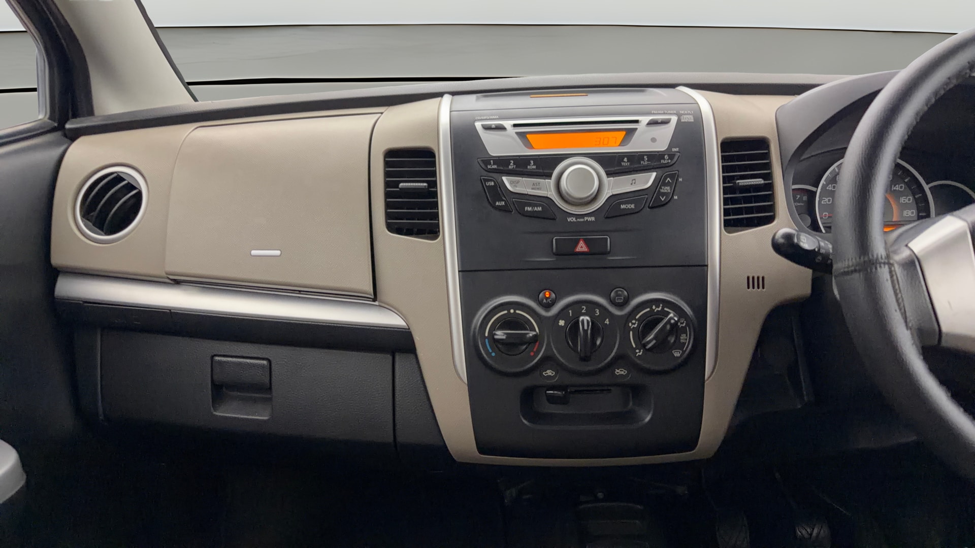 View 2015 Maruti Suzuki 1000 Base Variant Image 31 Used 2015 Maruti Suzuki 1000 Base Variant Image 31