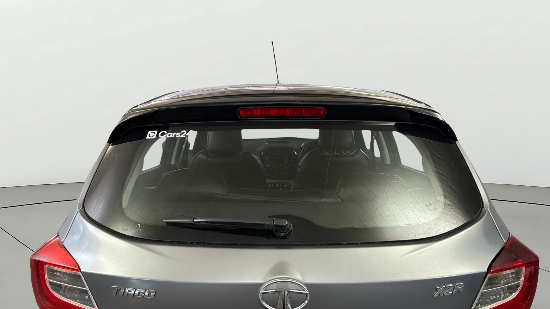 View 2019 Tata Tiago Revotorq XB Image 4 Used 2019 Tata Tiago Revotorq XB Image 4