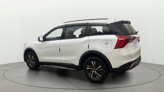 View Mahindra XUV700 Image 2 Used Mahindra XUV700 Image 2