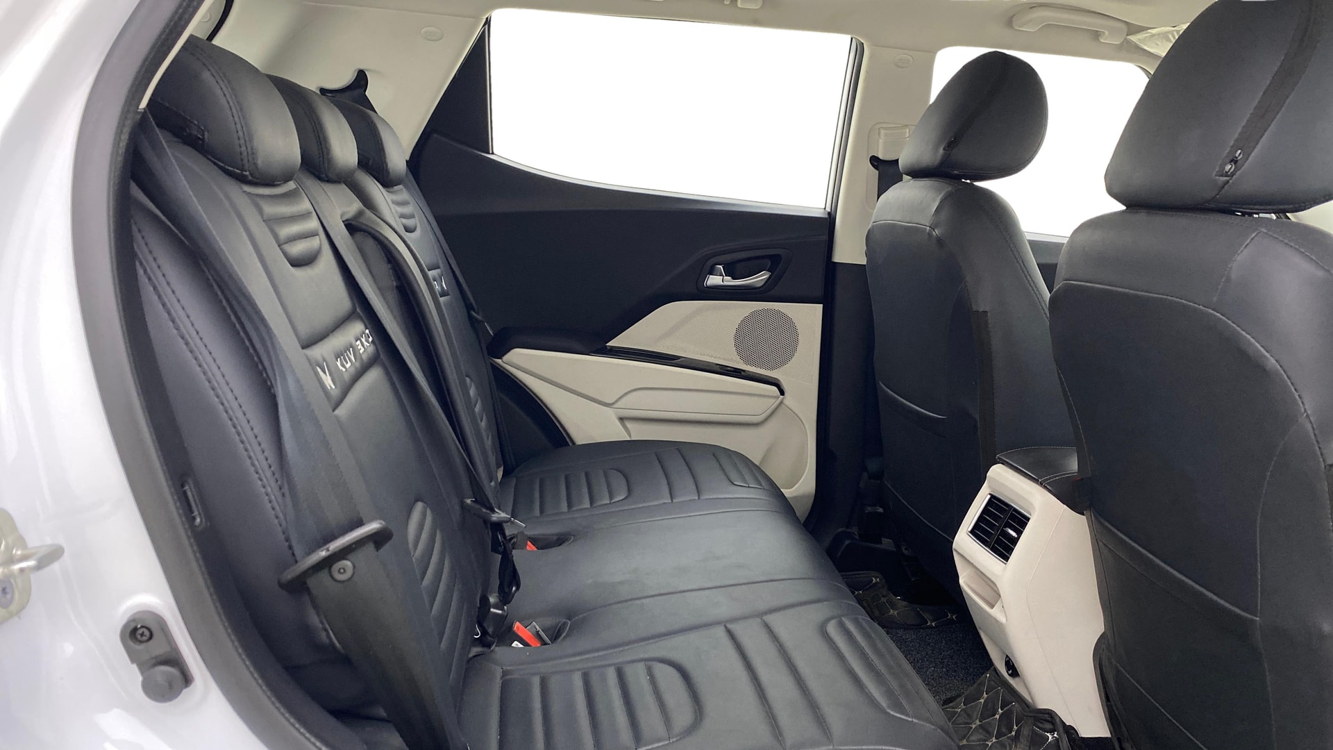 View 2025 Mahindra XUV 3XO AX5L 1.2 TGDi AT Image 31 Used 2025 Mahindra XUV 3XO AX5L 1.2 TGDi AT Image 31