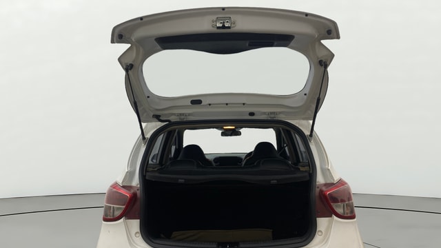 View Hyundai Grand i10 Image 16 Used Hyundai Grand i10 Image 16
