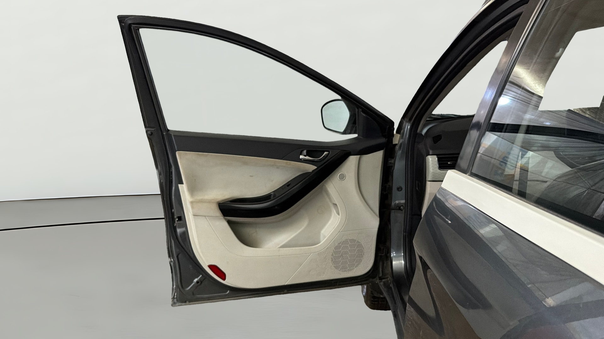 View 2022 Tata Nexon Revotron XE Image 31 Used 2022 Tata Nexon Revotron XE Image 31