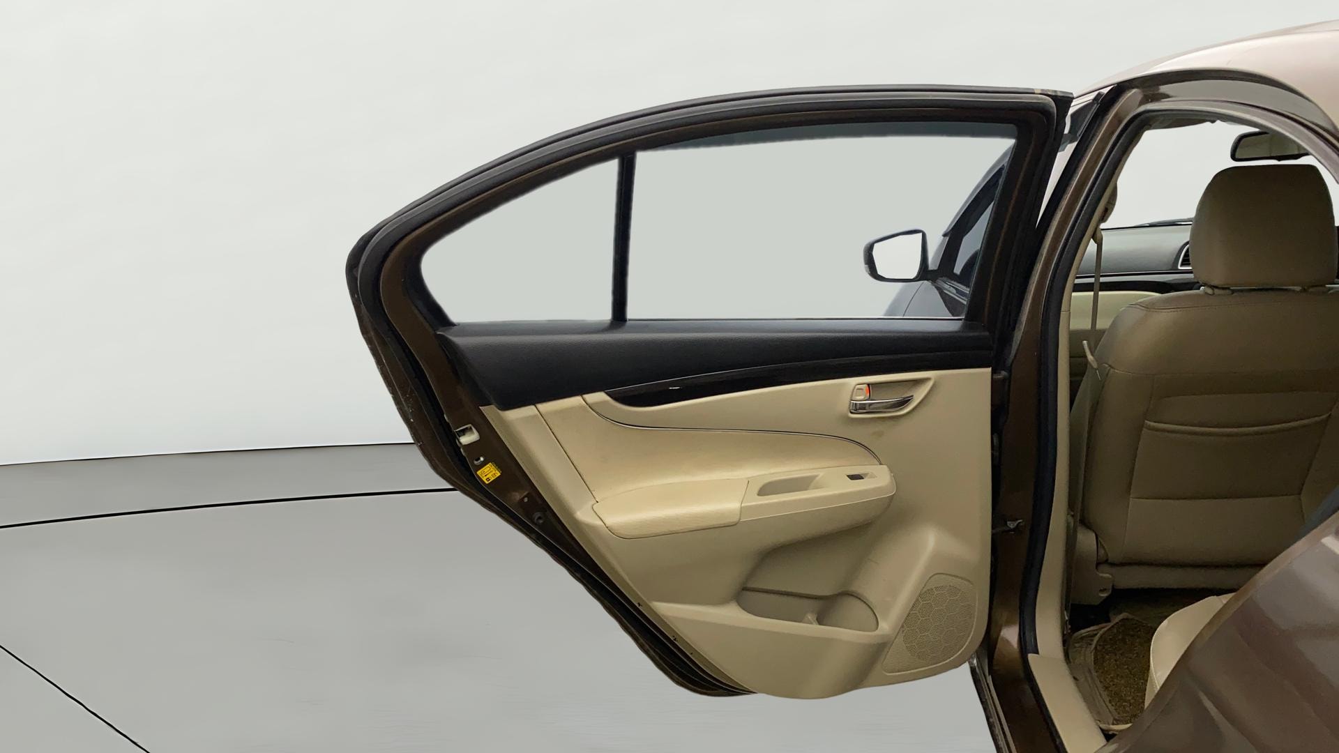 View 2015 Maruti Suzuki 1000 Base Variant Image 22 Used 2015 Maruti Suzuki 1000 Base Variant Image 22