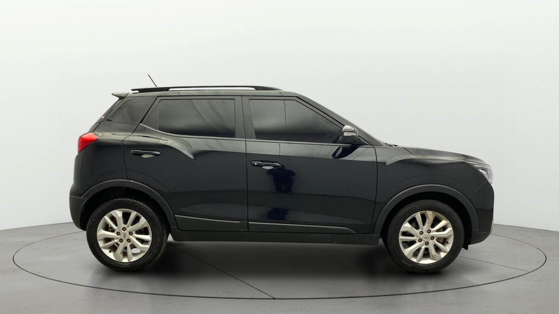 View 2021 Mahindra XUV300 W4 Petrol BS IV Image 28 Used 2021 Mahindra XUV300 W4 Petrol BS IV Image 28