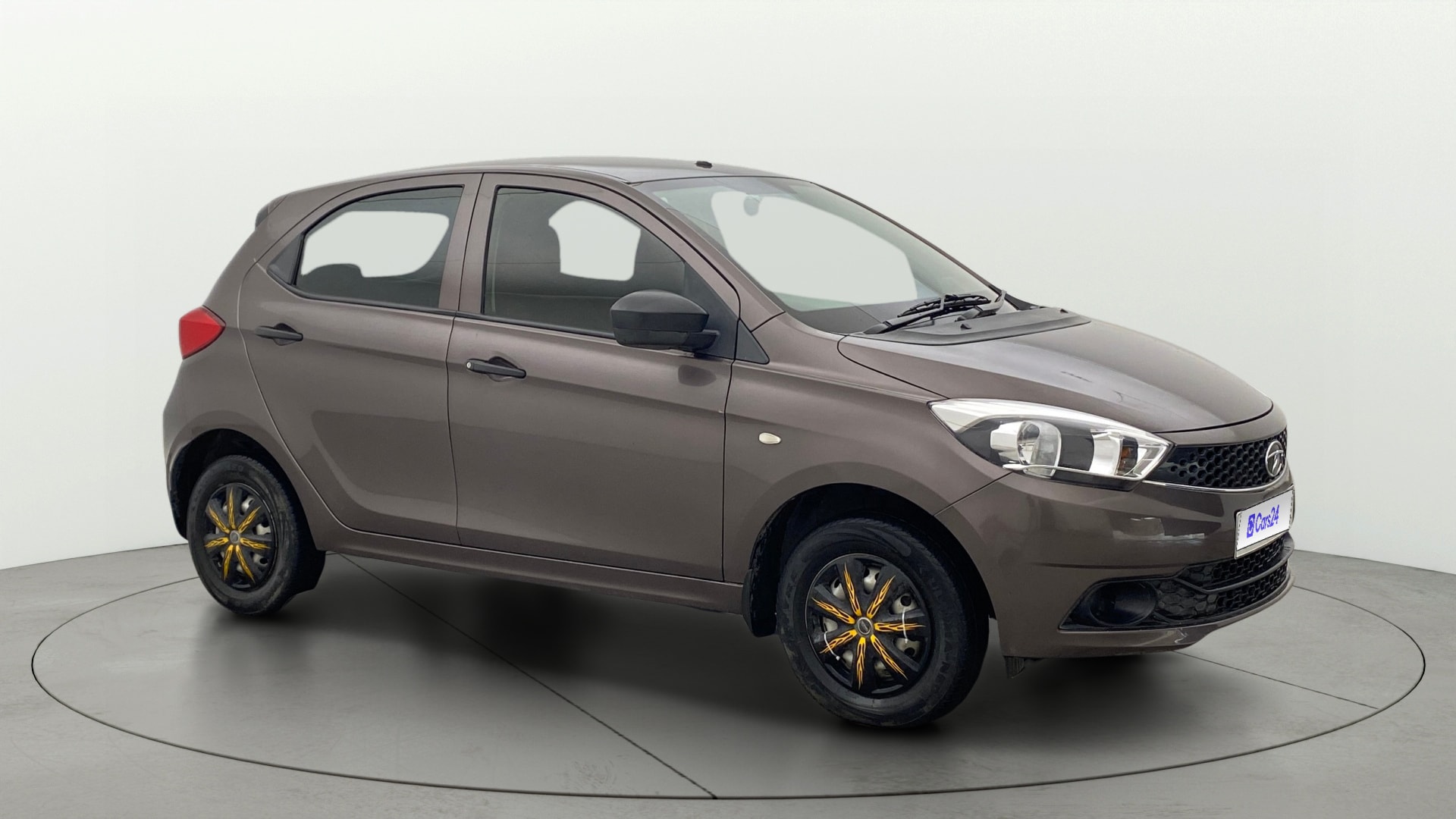 View 2019 Tata Tiago Revotorq XB Image 21 Used 2019 Tata Tiago Revotorq XB Image 21