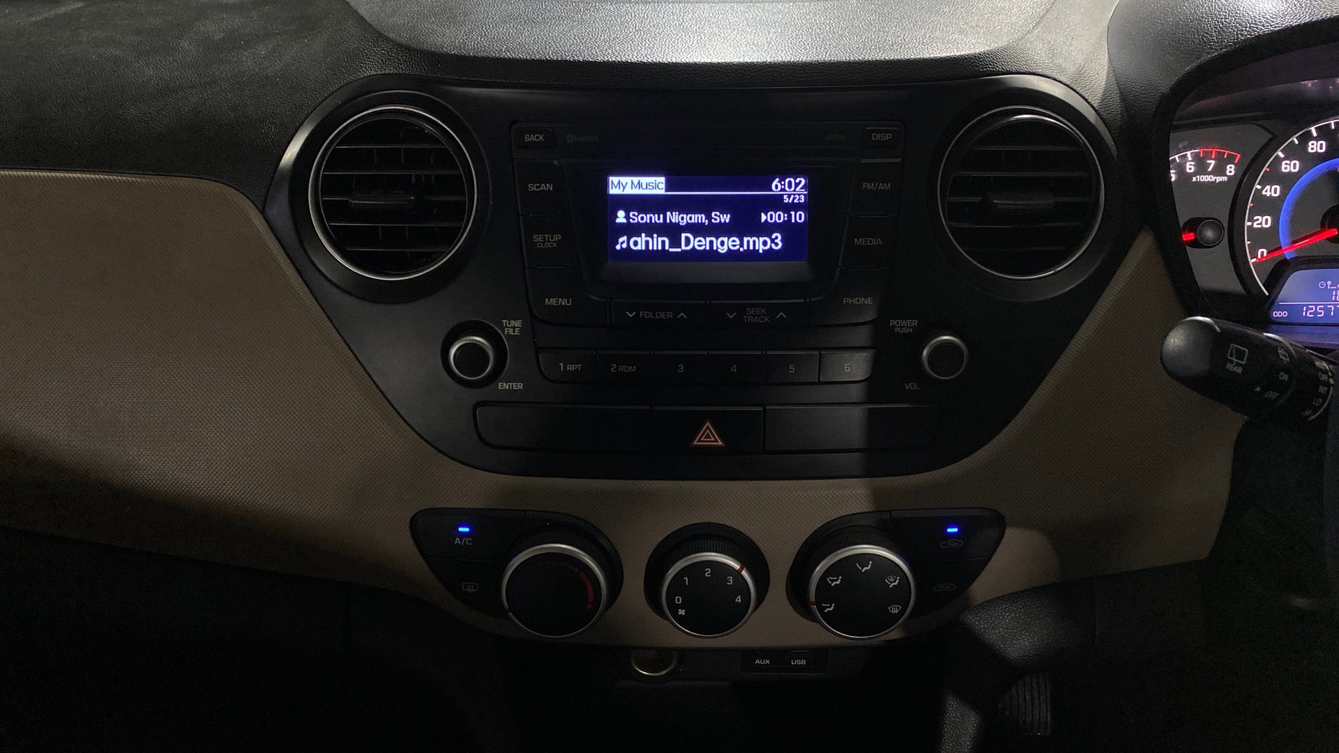 View 2016 Hyundai Grand i10 1.2 Asta Petrol Image 17 Used 2016 Hyundai Grand i10 1.2 Asta Petrol Image 17