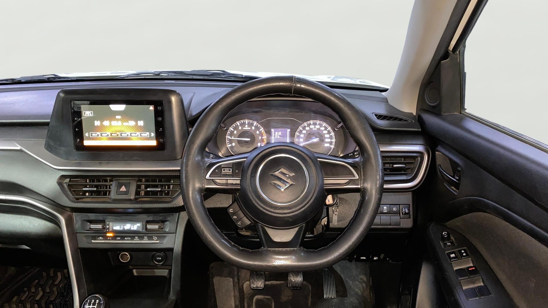 View 2019 Maruti Suzuki 1000 Base Variant Image 20 Used 2019 Maruti Suzuki 1000 Base Variant Image 20