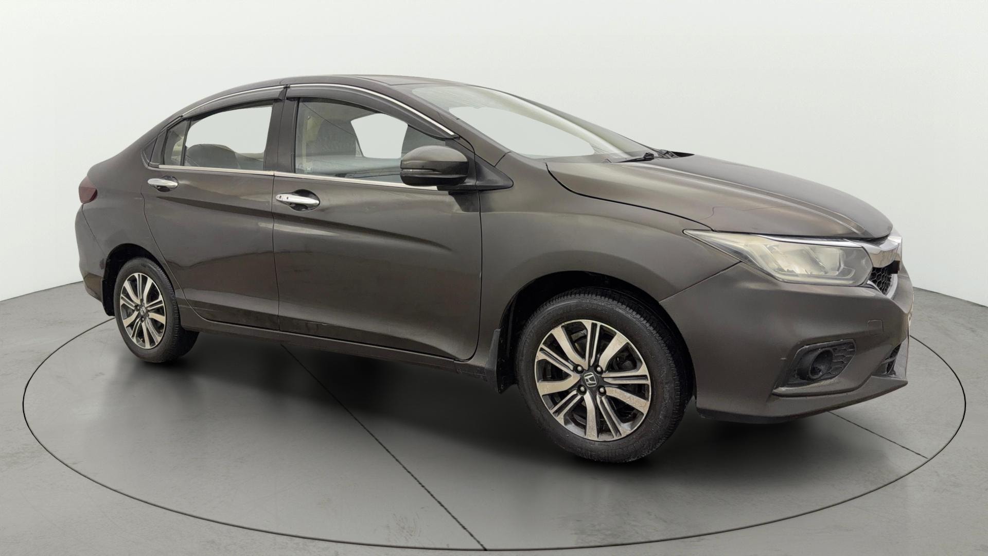 View 2023 Honda City ZX MT Diesel Anniversary Edition Image 22 Used 2023 Honda City ZX MT Diesel Anniversary Edition Image 22