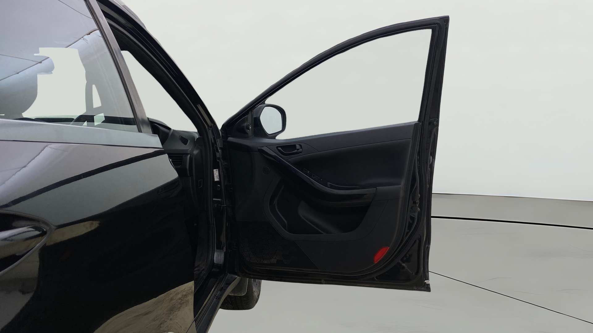 View 2021 Tata Nexon Revotron XE Image 45 Used 2021 Tata Nexon Revotron XE Image 45