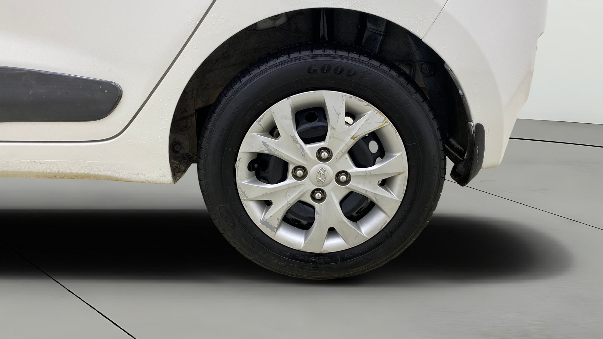 View 2015 Hyundai Grand i10 Sportz 1.2 Kappa Image 7 Used 2015 Hyundai Grand i10 Sportz 1.2 Kappa Image 7