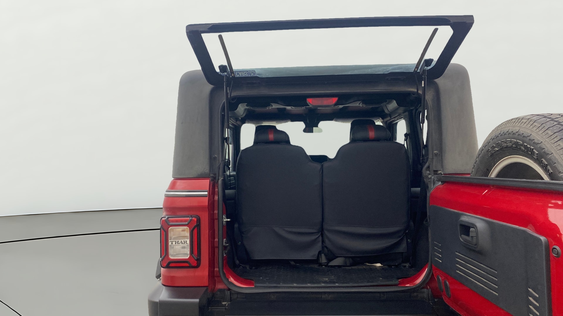 View 2022 Mahindra Thar AX Standard Manual Soft Top 6 Seater Image 16 Used 2022 Mahindra Thar AX Standard Manual Soft Top 6 Seater Image 16