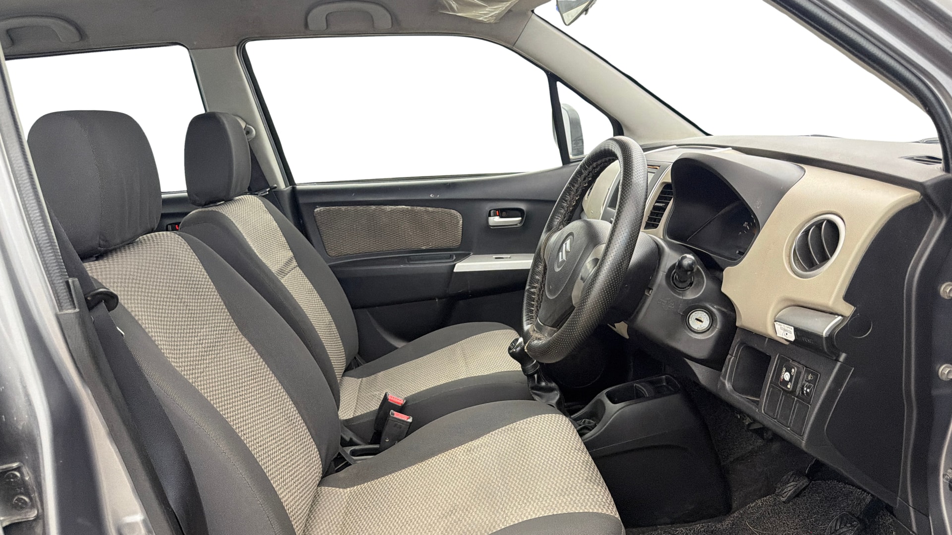 View 2015 Maruti Suzuki 1000 Base Variant Image 25 Used 2015 Maruti Suzuki 1000 Base Variant Image 25