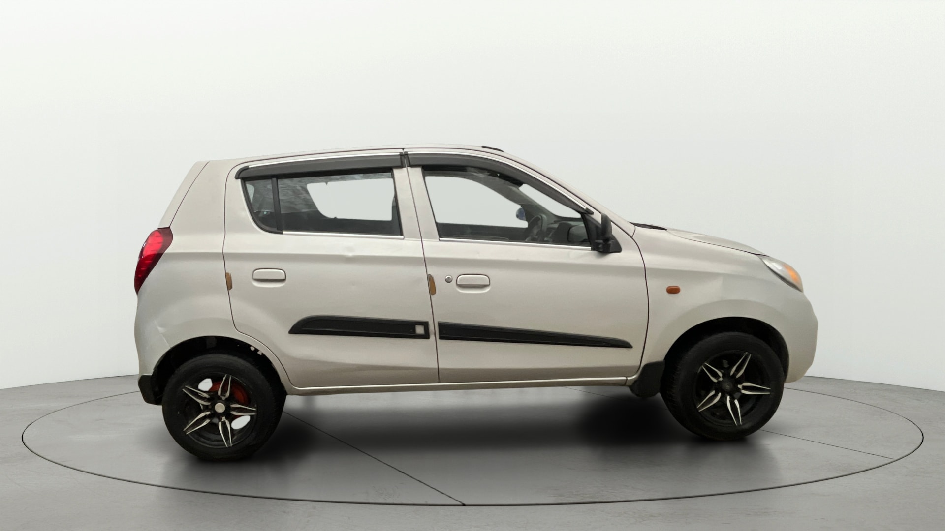 View 2021 Maruti Suzuki 1000 Base Variant Image 25 Used 2021 Maruti Suzuki 1000 Base Variant Image 25