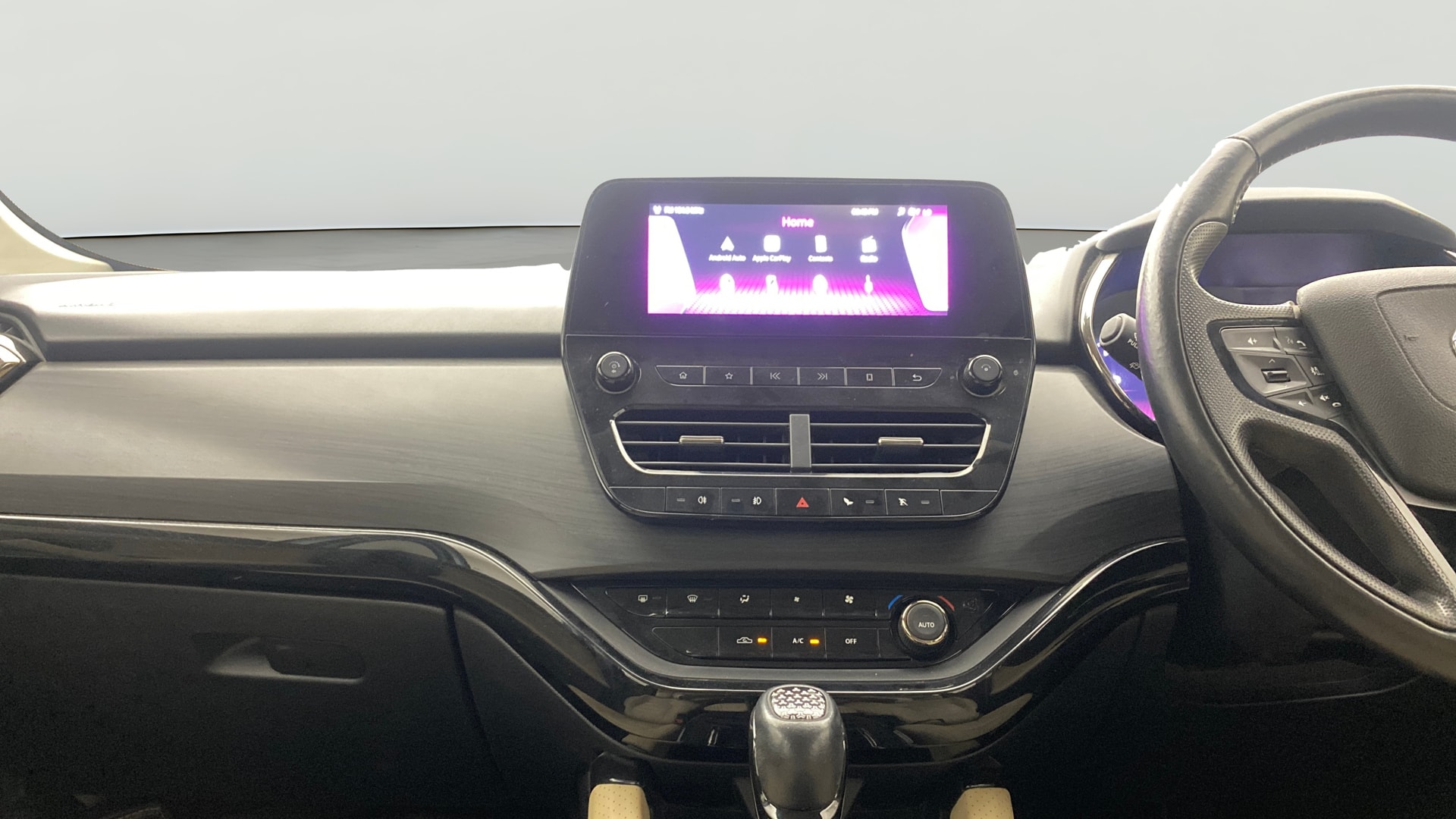 Used 2021 Tata Safari Used 2021 Tata Safari
