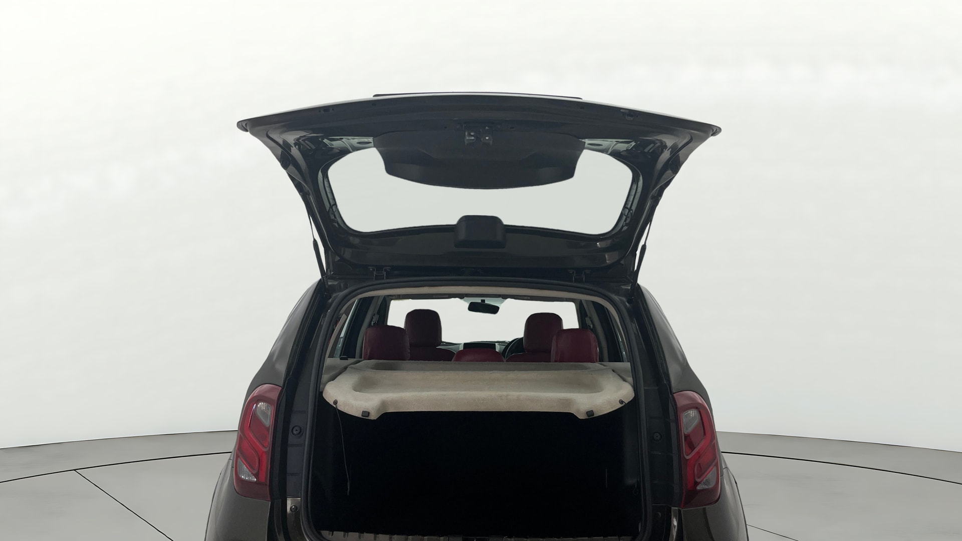 View 2017 Renault Duster 85 PS RXS 4X2 MT Image 16 Used 2017 Renault Duster 85 PS RXS 4X2 MT Image 16