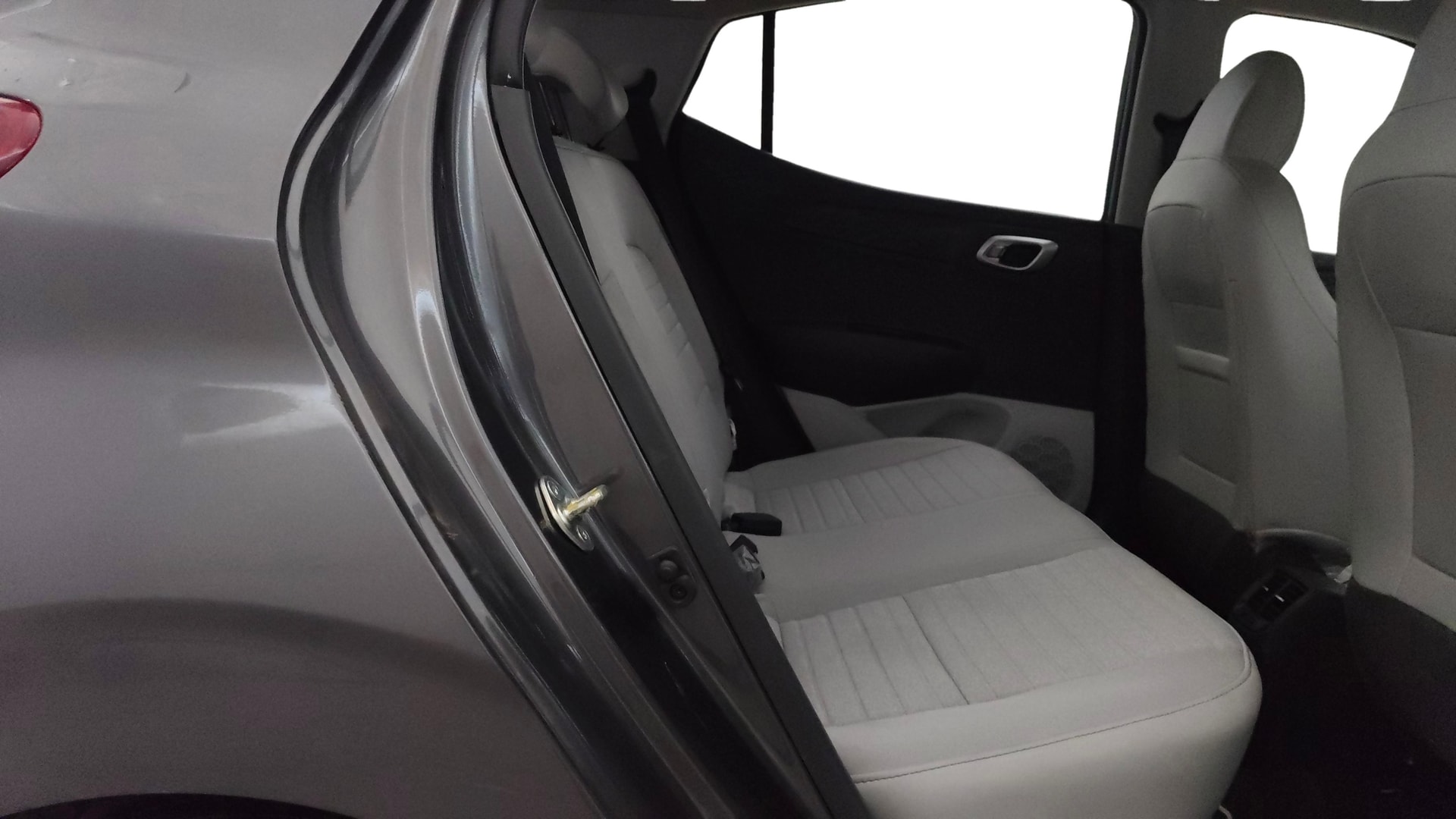 View 2024 Hyundai Grand i10 Nios Sportz Petrol AMT Image 30 Used 2024 Hyundai Grand i10 Nios Sportz Petrol AMT Image 30