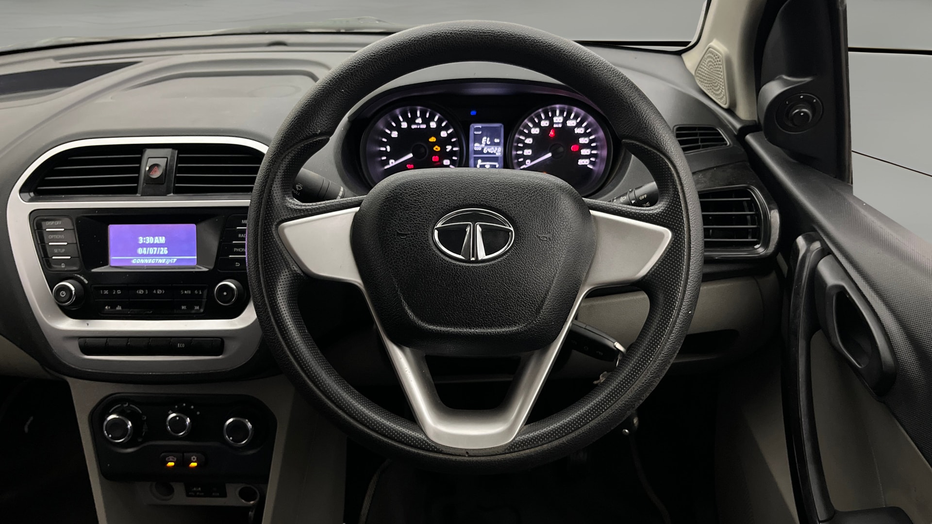 View 2016 Tata Tiago Revotorq XB Image 20 Used 2016 Tata Tiago Revotorq XB Image 20