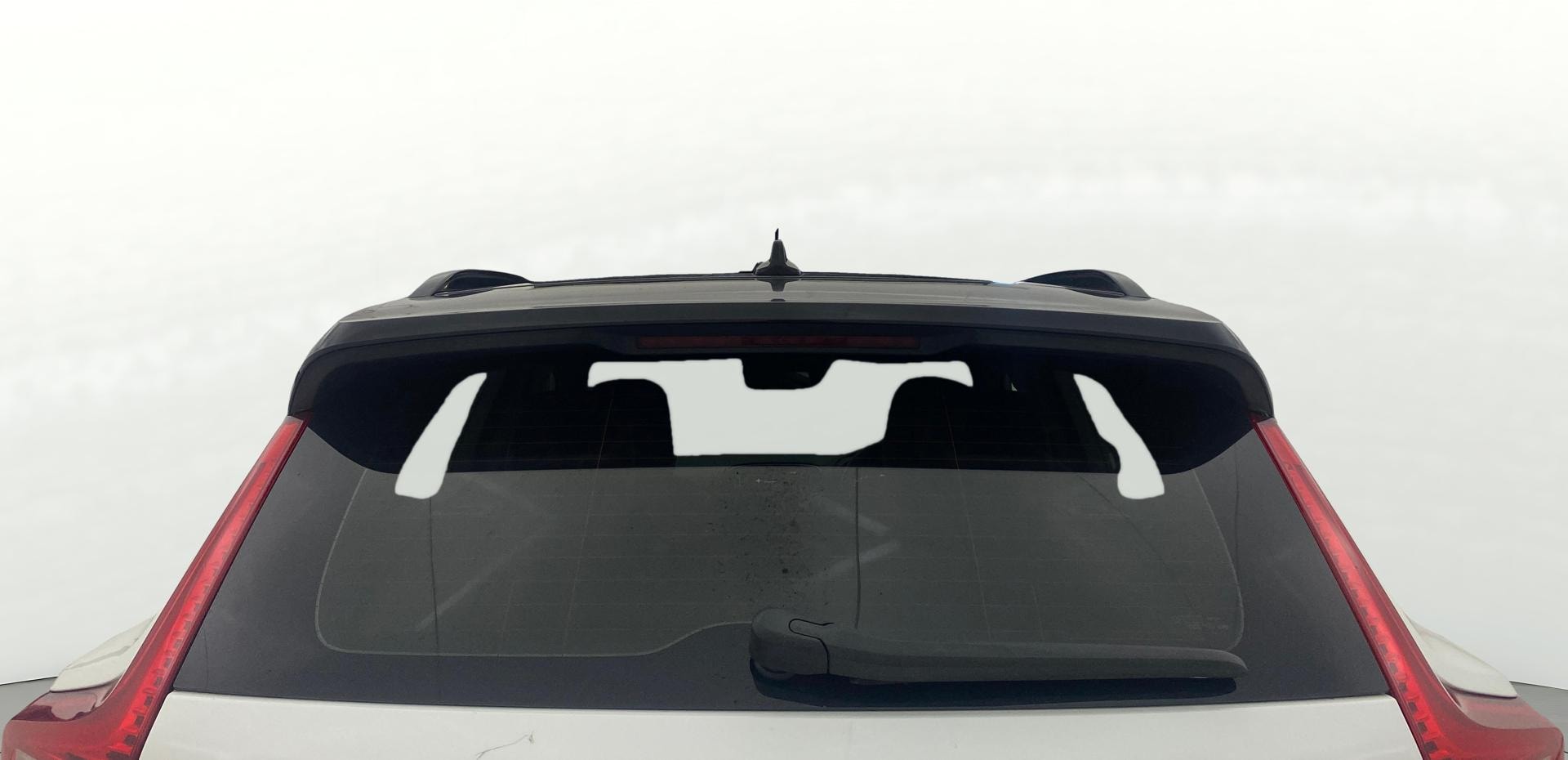 View 2020 Volvo XC40 D4 R-Design Image 4 Used 2020 Volvo XC40 D4 R-Design Image 4