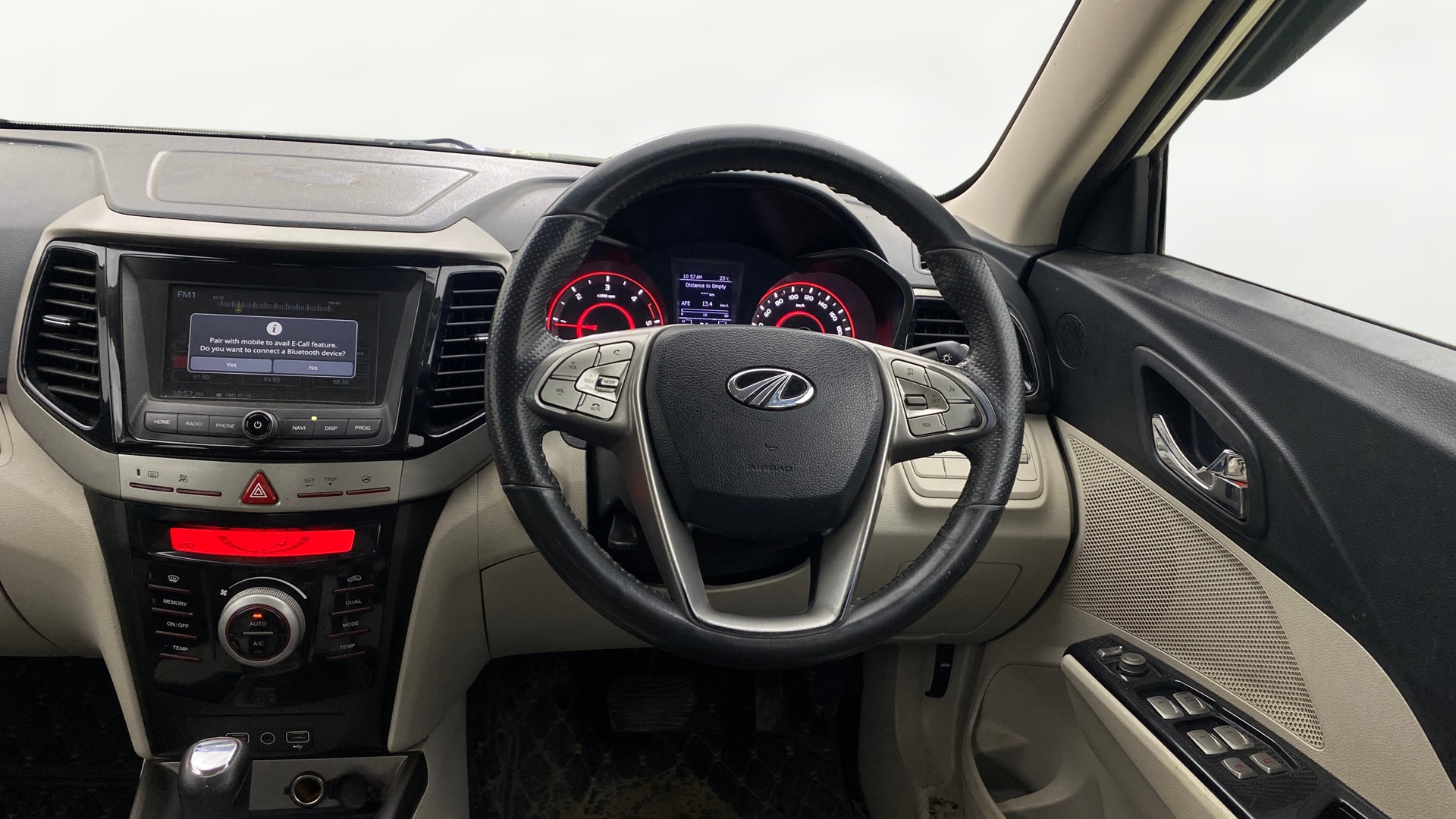 View 2022 Mahindra XUV300 W4 Petrol BS IV Image 20 Used 2022 Mahindra XUV300 W4 Petrol BS IV Image 20