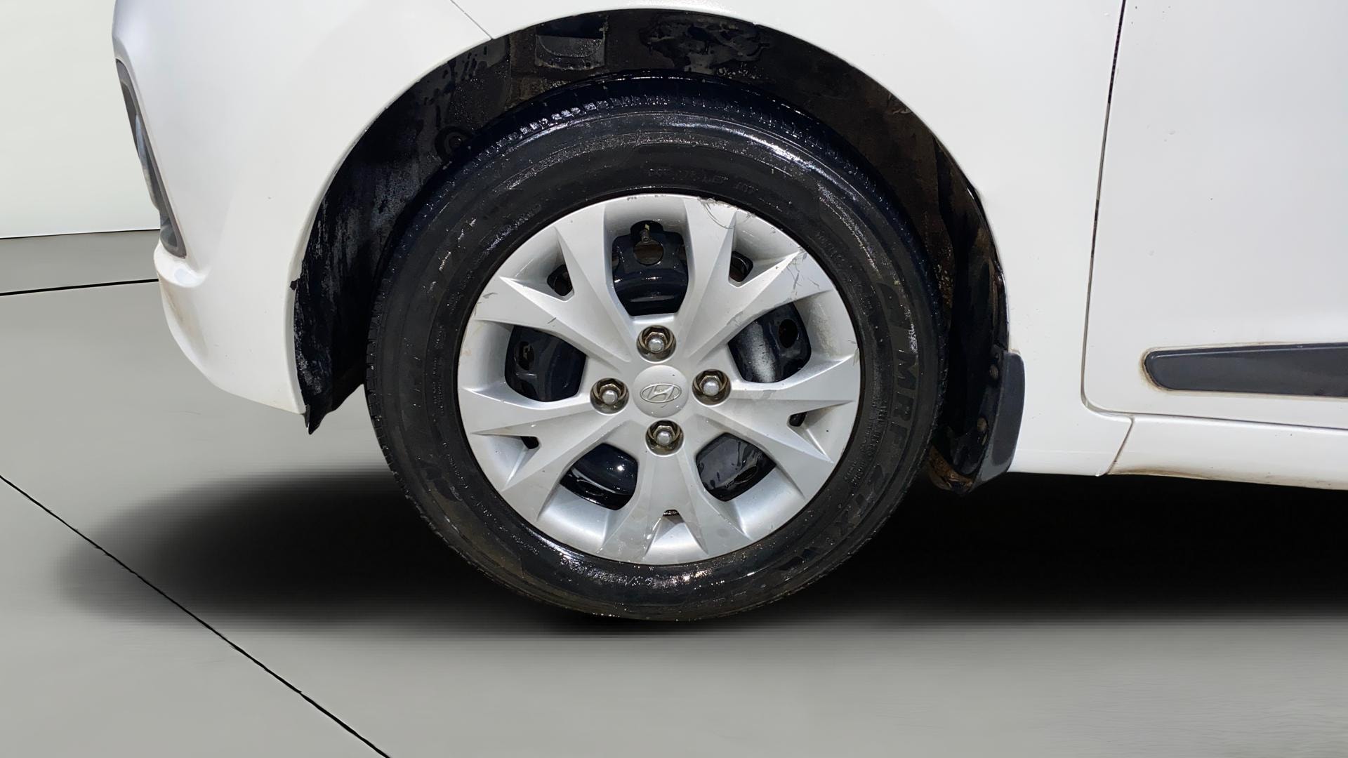 View 2014 Hyundai Grand i10 1.1 Magna Diesel Image 27 Used 2014 Hyundai Grand i10 1.1 Magna Diesel Image 27