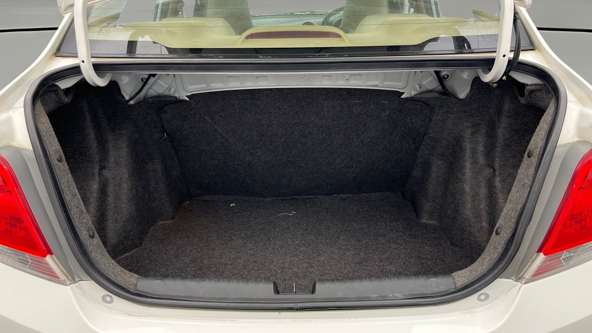 View 2014 Honda Amaze E MT Petrol BS IV Image 37 Used 2014 Honda Amaze E MT Petrol BS IV Image 37