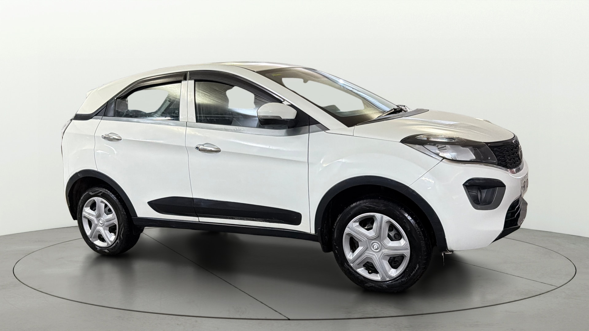 View 2018 Tata Nexon Revotron XM Image 36 Used 2018 Tata Nexon Revotron XM Image 36