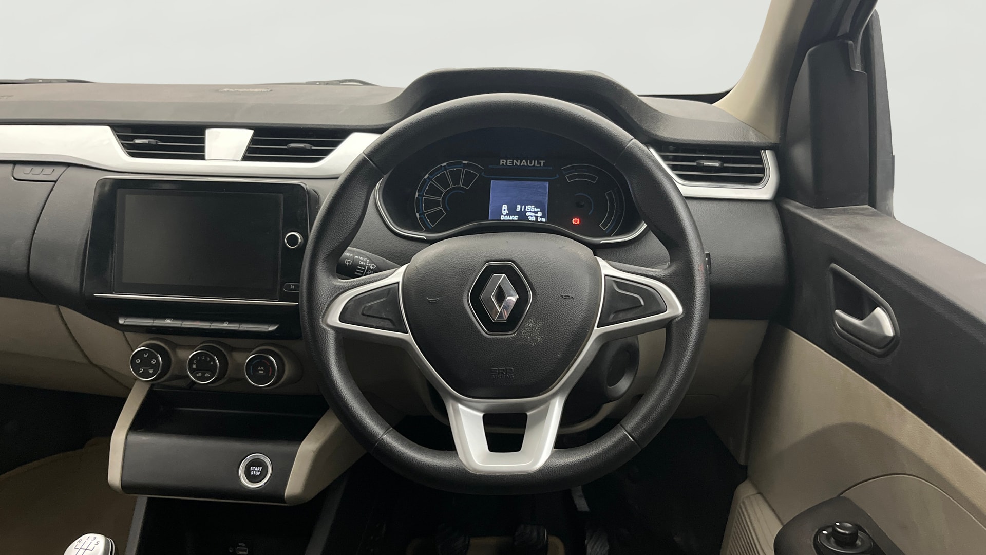 View 2019 Renault Triber RXZ Image 13 Used 2019 Renault Triber RXZ Image 13
