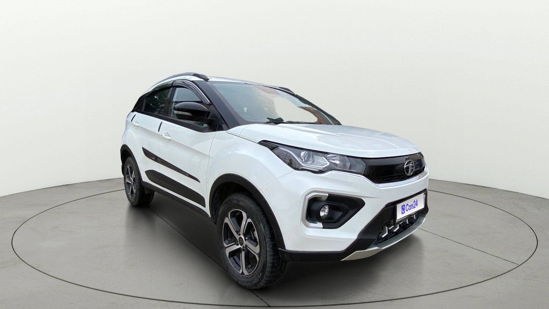 View 2022 Tata Nexon Revotron XE Image 14 Used 2022 Tata Nexon Revotron XE Image 14