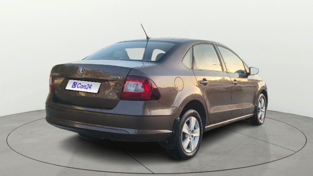 View Skoda Rapid Image 42 Used Skoda Rapid Image 42