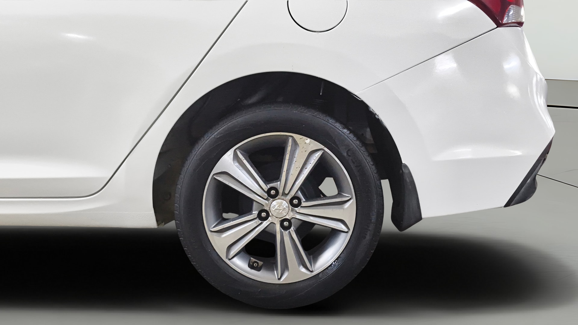 View 2018 Hyundai Verna 1.6 VTVT SX (O) Image 8 Used 2018 Hyundai Verna 1.6 VTVT SX (O) Image 8