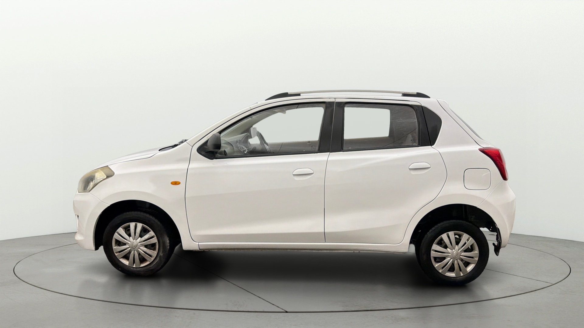 View 2014 Datsun Go T Image 5 Used 2014 Datsun Go T Image 5