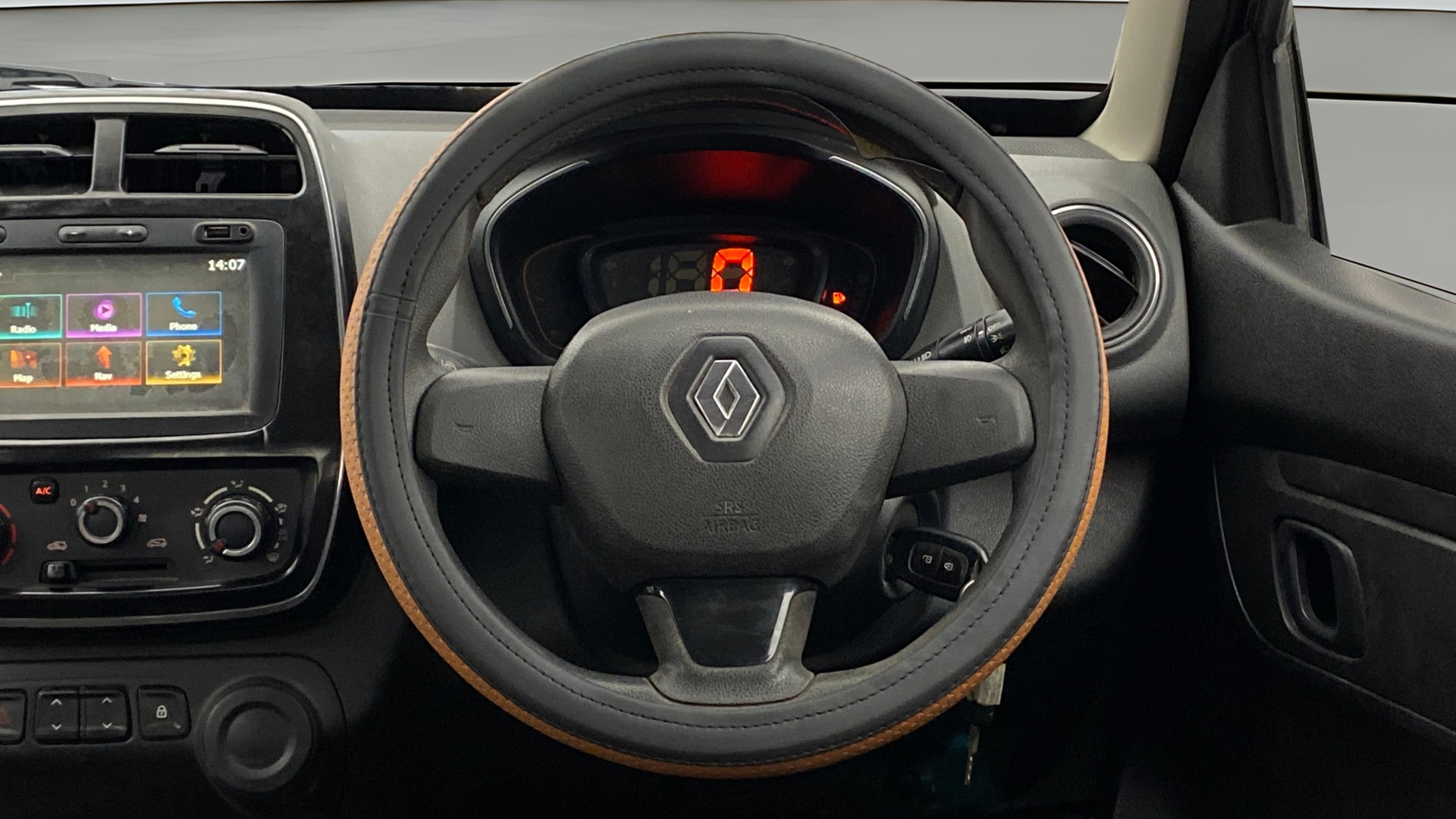 View 2018 Renault Kwid RXL 1.0 BS IV Image 20 Used 2018 Renault Kwid RXL 1.0 BS IV Image 20