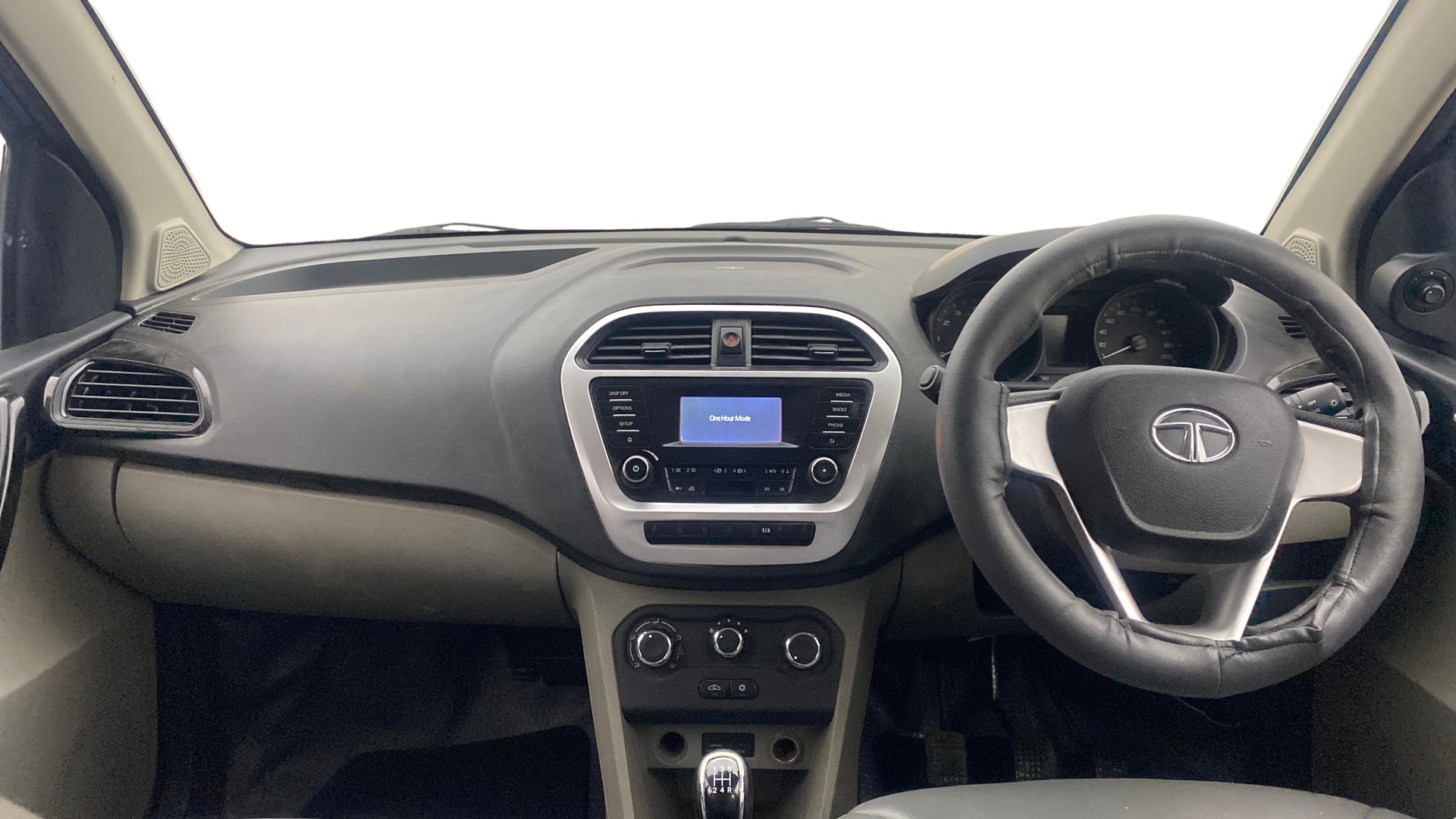 View 2016 Tata Tiago Revotorq XB Image 16 Used 2016 Tata Tiago Revotorq XB Image 16
