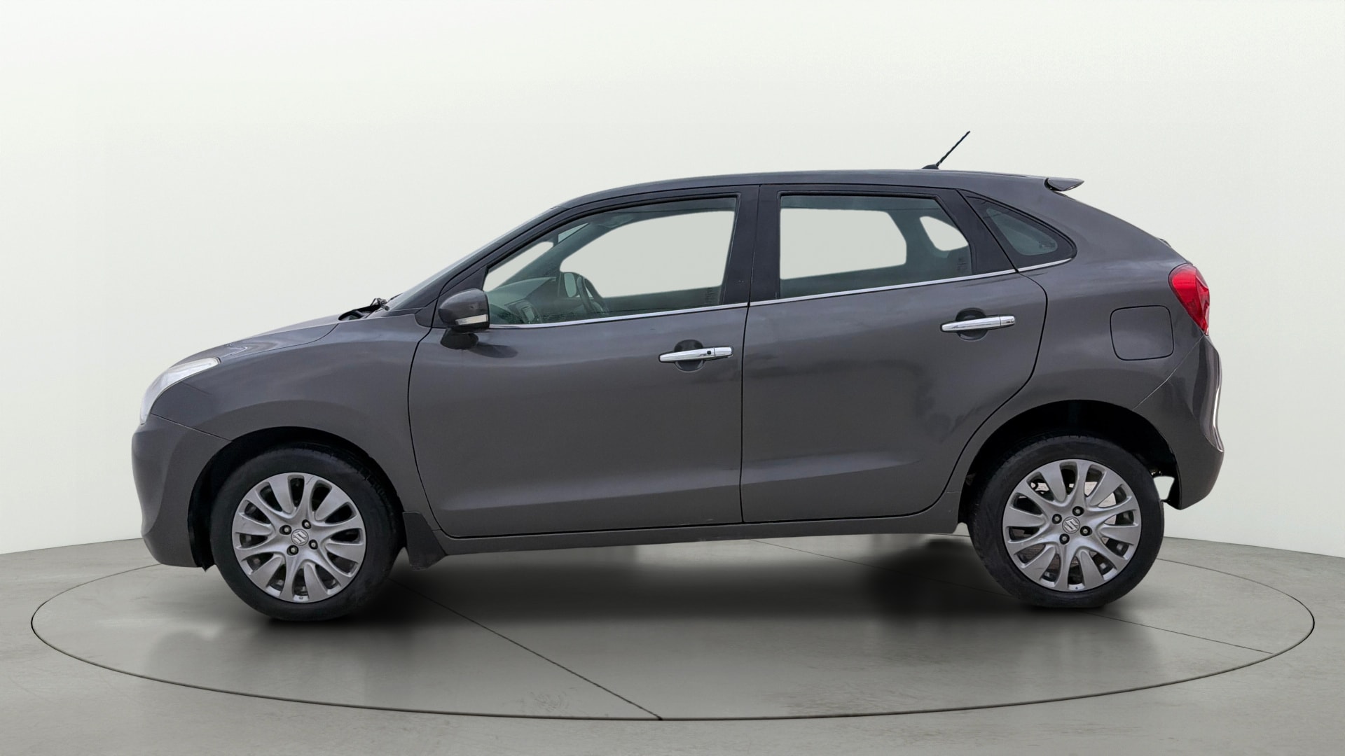 View 2017 Maruti Suzuki 1000 Base Variant Image 5 Used 2017 Maruti Suzuki 1000 Base Variant Image 5