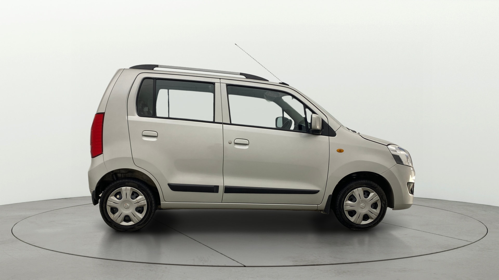 Used 2016 Maruti Suzuki 1000 Used 2016 Maruti Suzuki 1000