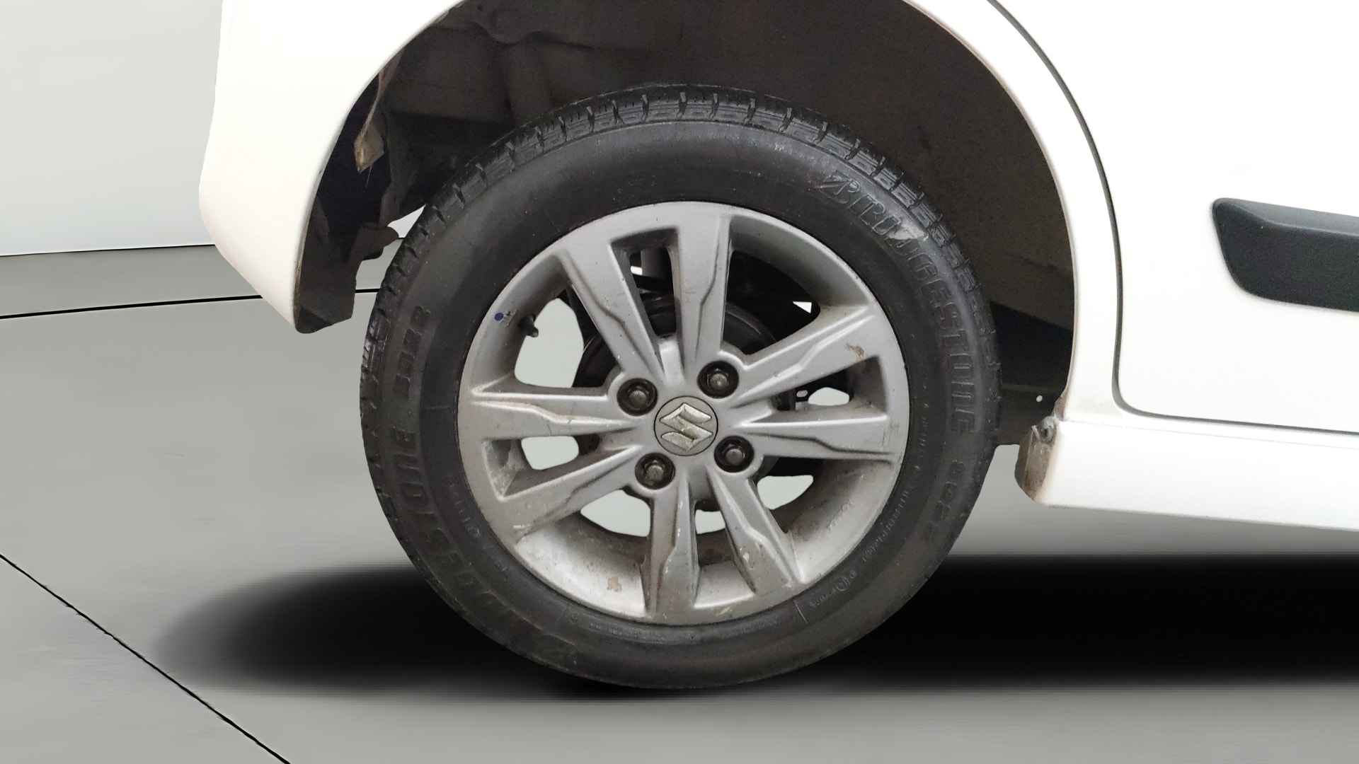 View 2014 Maruti Suzuki Stingray LXI Image 24 Used 2014 Maruti Suzuki Stingray LXI Image 24