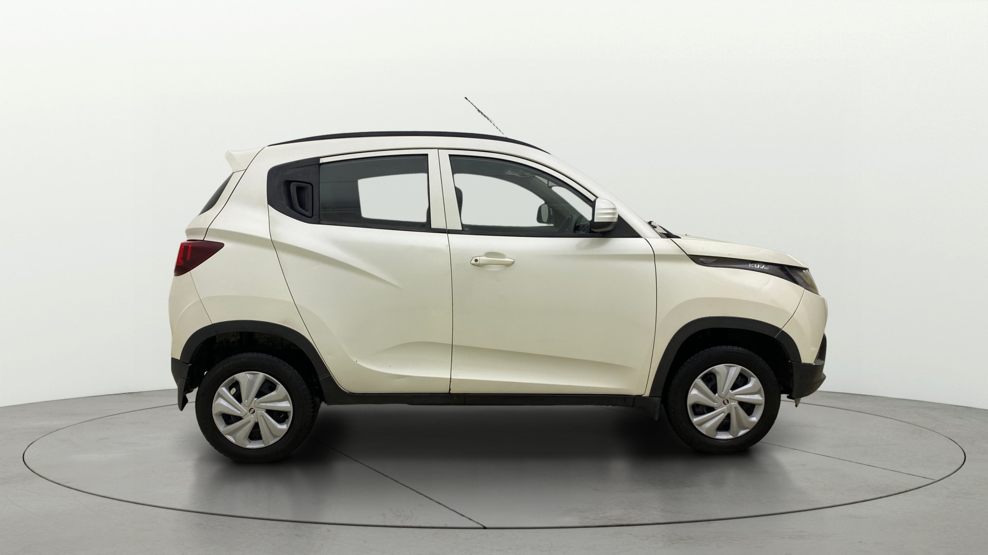 Used 2017 Mahindra KUV100 Used 2017 Mahindra KUV100