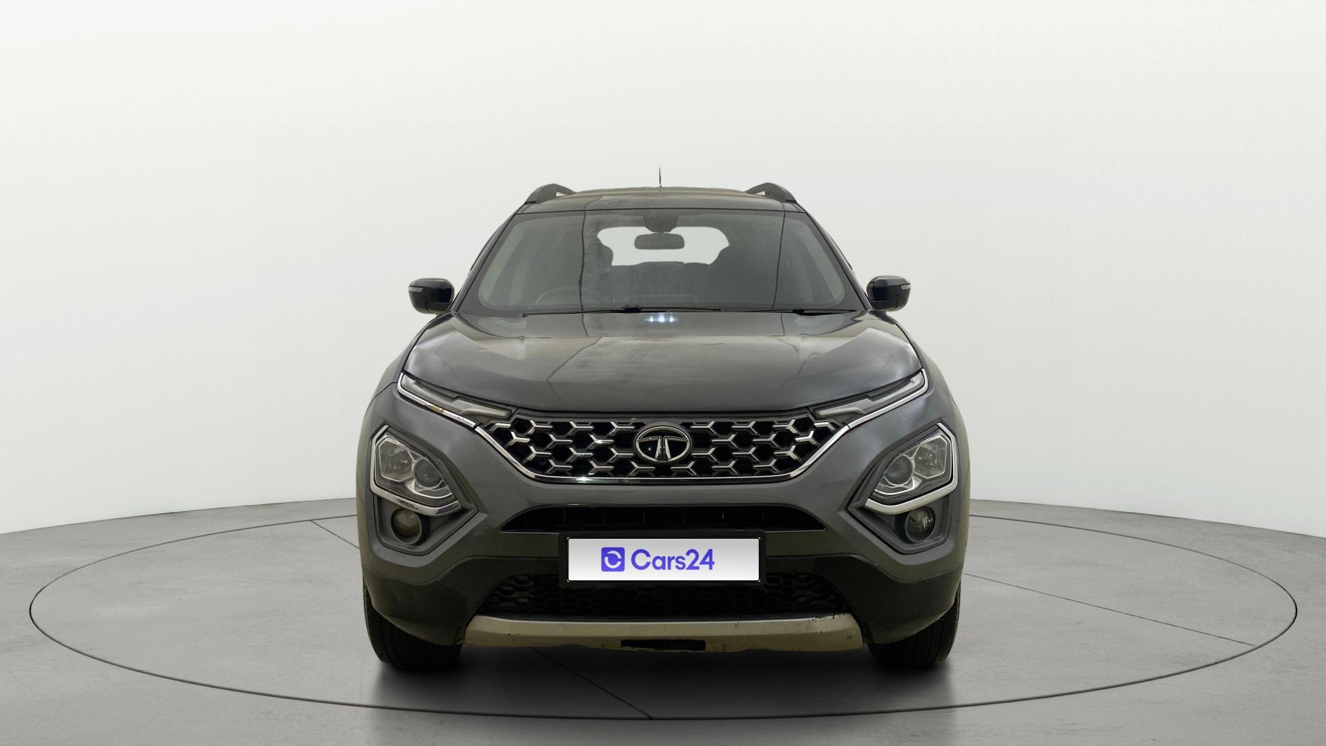 View 2021 Tata Safari XT Image 1 Used 2021 Tata Safari XT Image 1