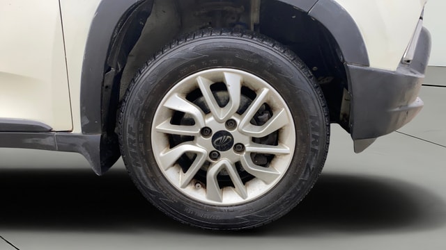 View Mahindra KUV100 Image 39 Used Mahindra KUV100 Image 39