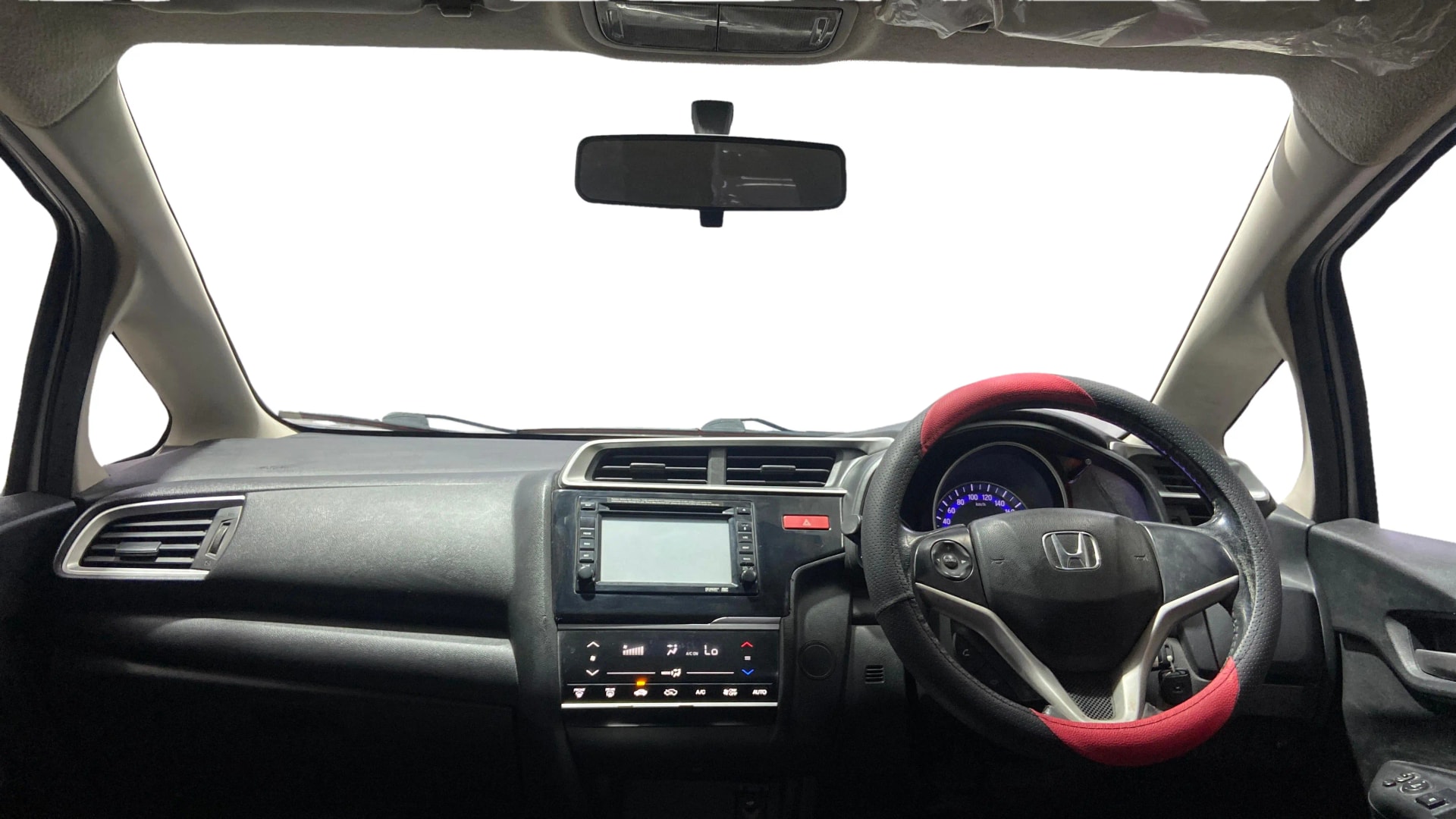 View 2015 Honda Jazz E MT Diesel Image 15 Used 2015 Honda Jazz E MT Diesel Image 15