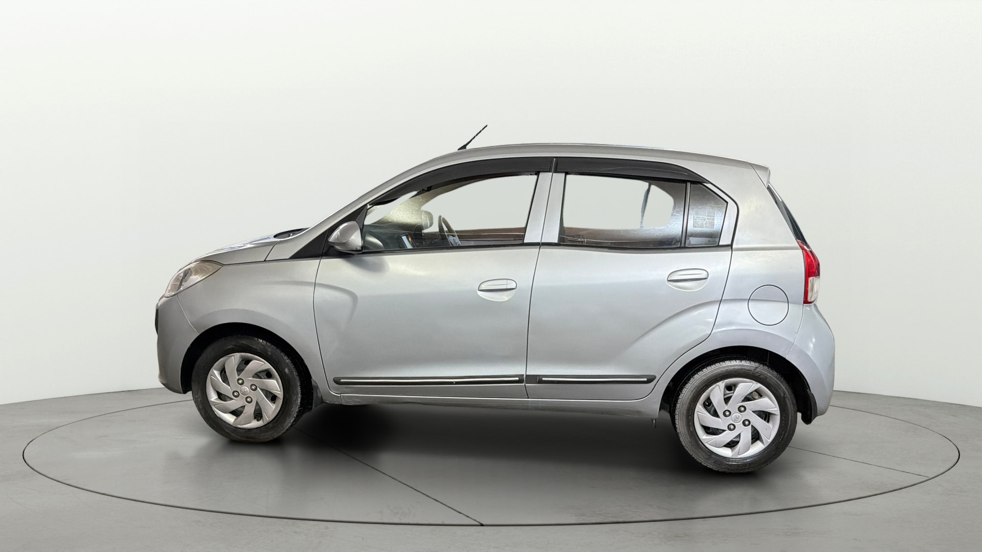View 2018 Hyundai New Santro D-Lite Petrol Image 25 Used 2018 Hyundai New Santro D-Lite Petrol Image 25