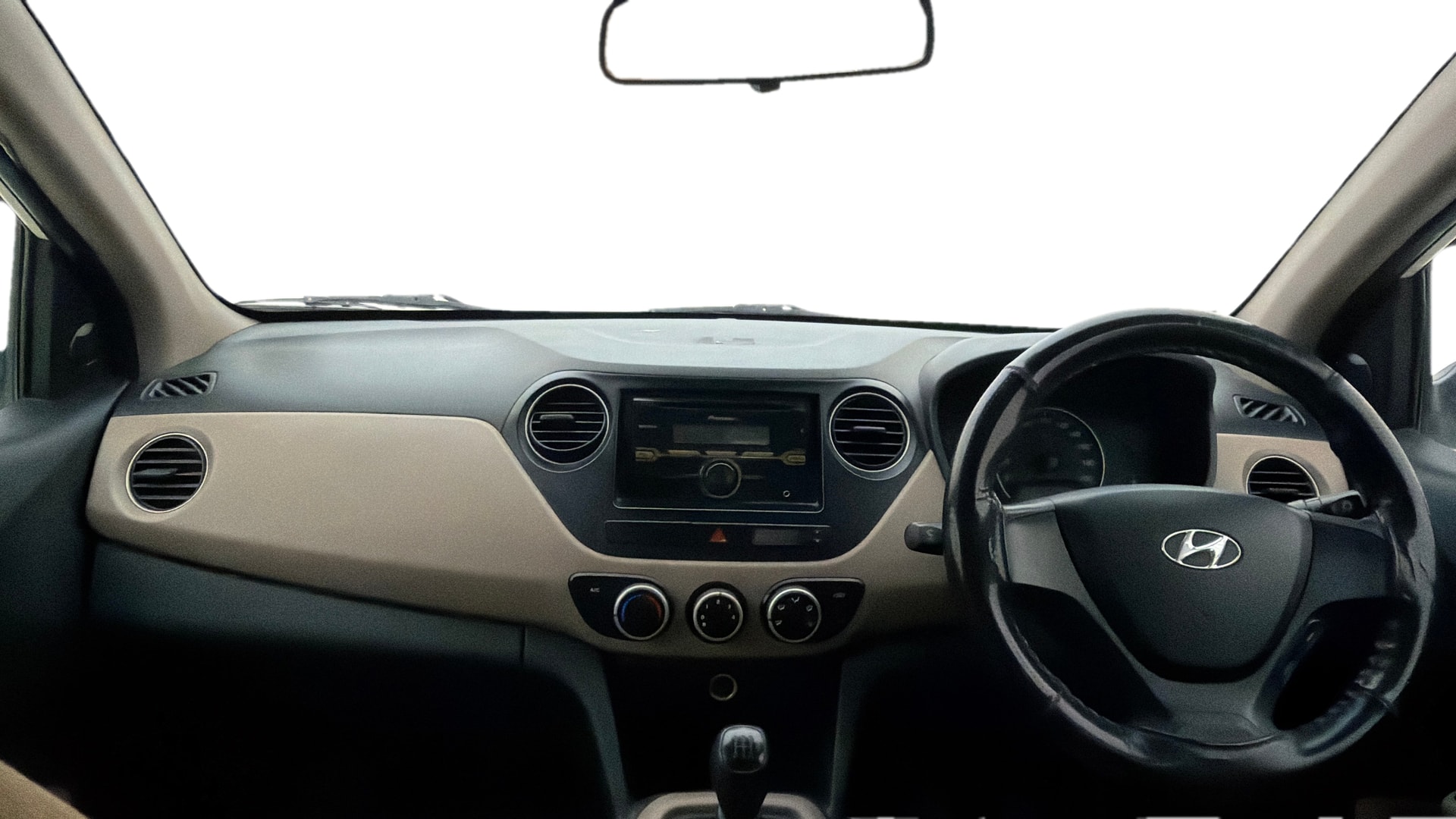 View 2015 Hyundai Grand i10 Magna 1.2 Kappa VTVT Image 28 Used 2015 Hyundai Grand i10 Magna 1.2 Kappa VTVT Image 28