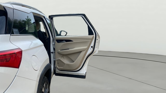 View MG Hector Image 8 Used MG Hector Image 8
